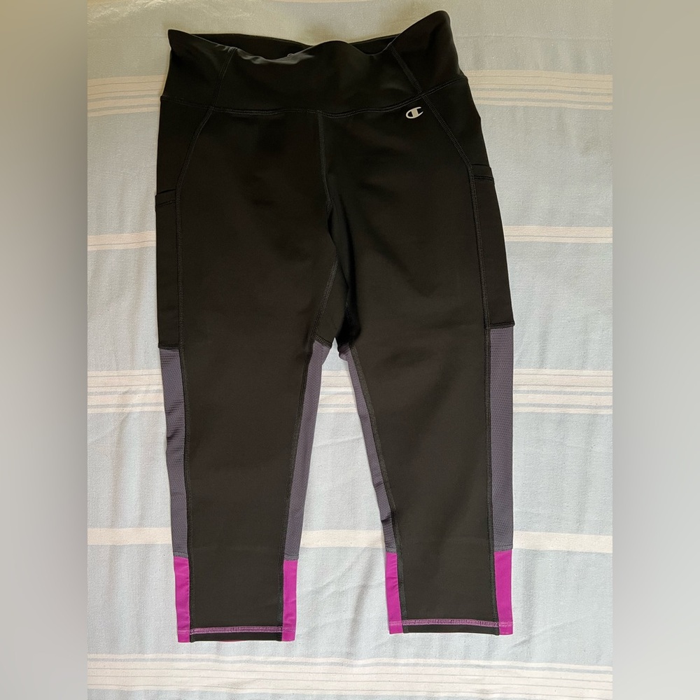 Champion New Women’s Capri Leggings with Black and Purple Design